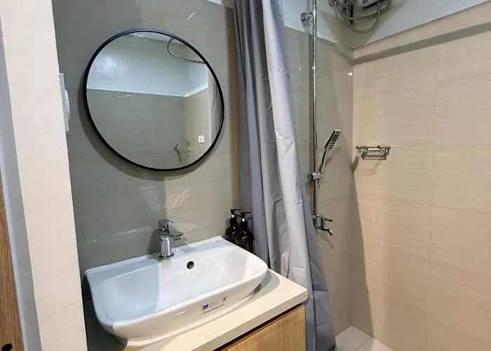 Near Moa & Naia - For 6, Wi-fi, Ps4, Netflix * Manille