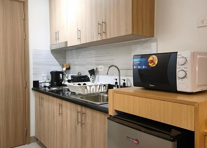 Near Moa & Naia - For 6, Wi-fi, Ps4, Netflix Manille