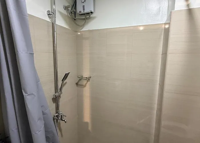 Near Moa & Naia - For 6, Wi-fi, Ps4, Netflix Manille