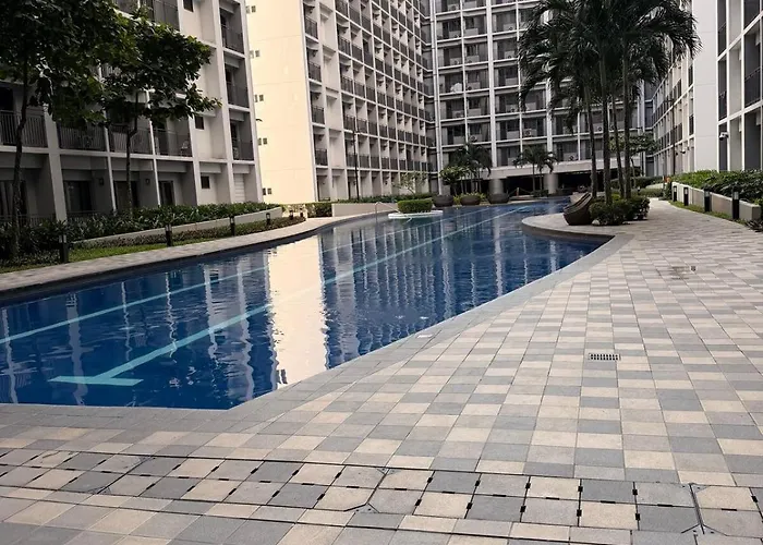 Near Moa & Naia - For 6, Wi-fi, Ps4, Netflix Manille