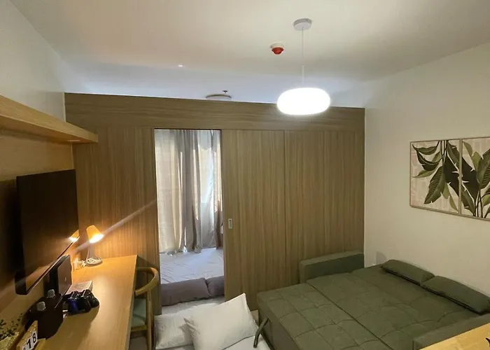 Near Moa & Naia - For 6, Wi-fi, Ps4, Netflix Manille